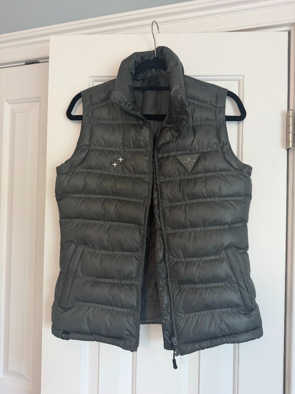 Aztec Diamond Black Quilted Equestrian Puffer Vest – Size Small